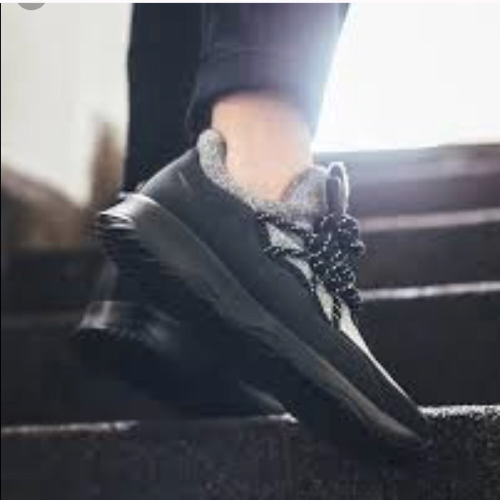 NWT Nike City Loop Black WMNS - Picture 5 of 8